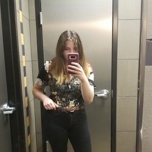 Meet your Posher, Carly